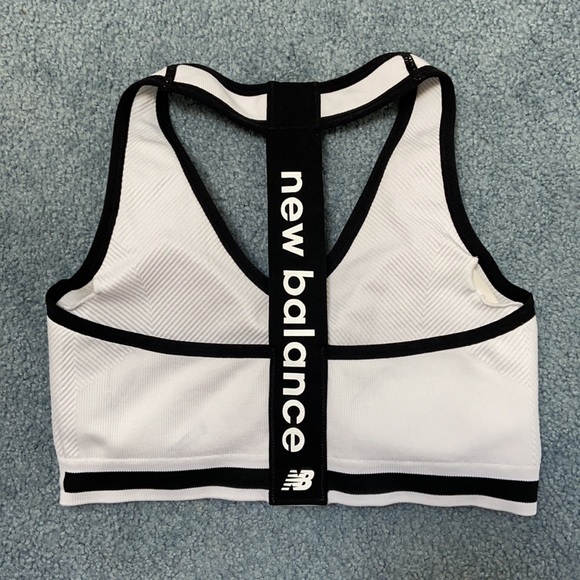 New Balance jog bra, never worn - Picture 2 of 3